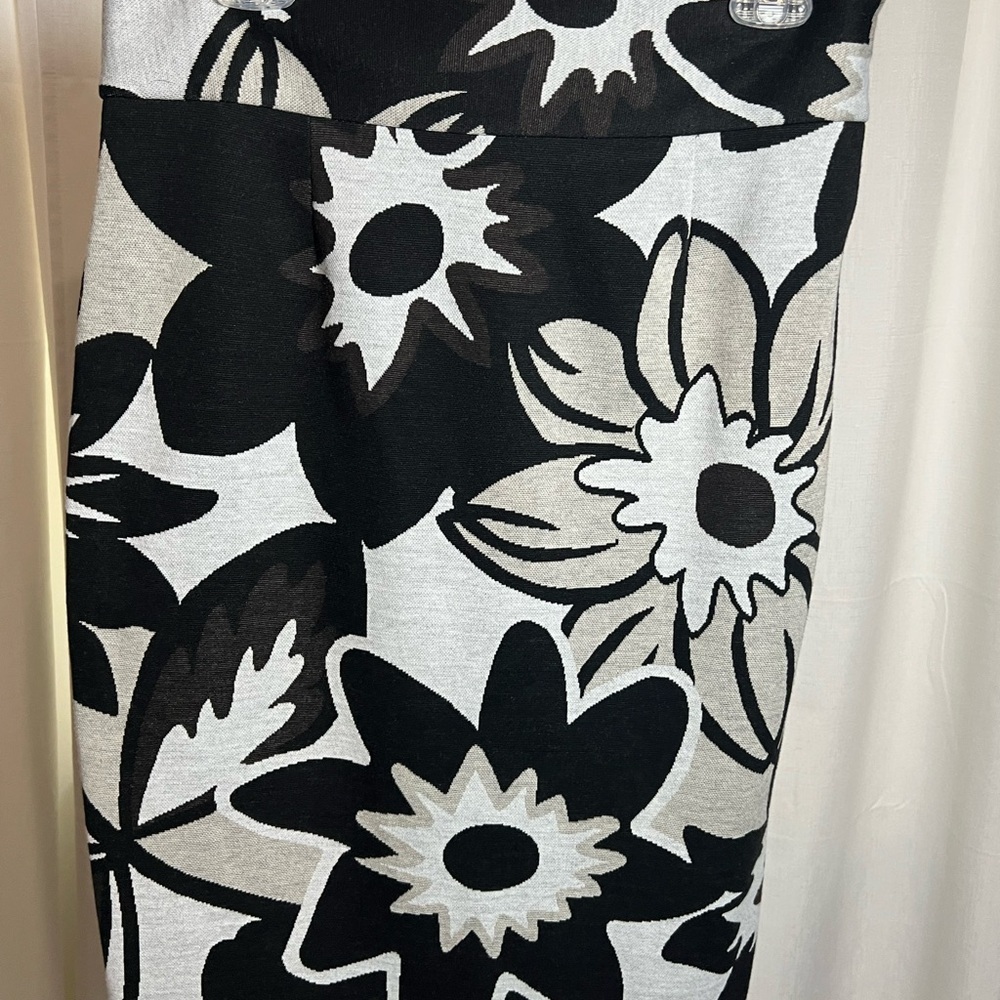 Grace Black and Cream Floral Skirt